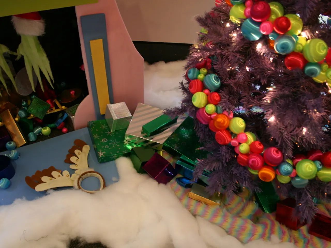 Affordable Holiday Decoration Ideas to Add Cheer This Season