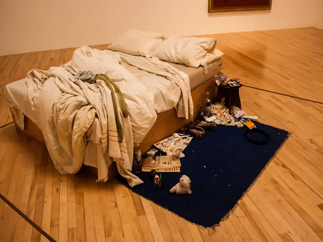 "Sibling Debates Over Bed Linen Choices: Piglet in Bed Linen Blend Bedding Review vs. Linen...