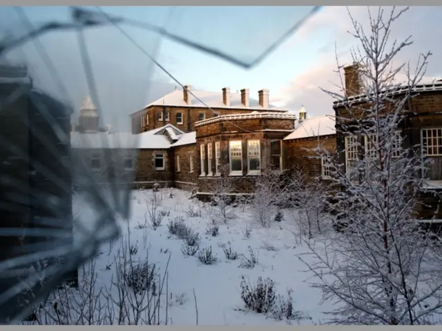 The Appropriate Season for Organizing: A Discussion on When to Clear Clutter in Your Residence