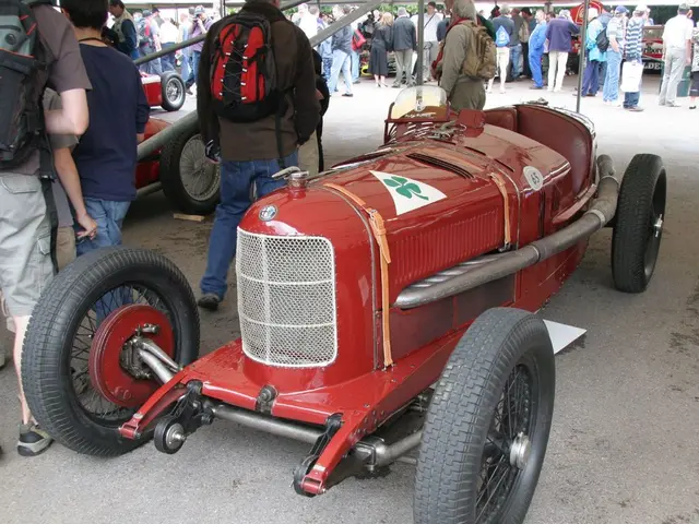 Transporting Goods by Automobile: A Guide on Moving Stuff with Your Vehicle, Focusing on Rena...