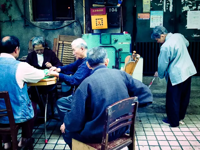 Streamlined Cleaning Solutions: One-Touch Tidying, Cleaning Checklist, and Peak Period Organization