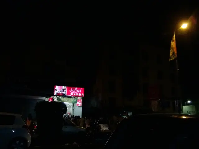 Nighttime illumination returns to Solingen: Paths of radiance