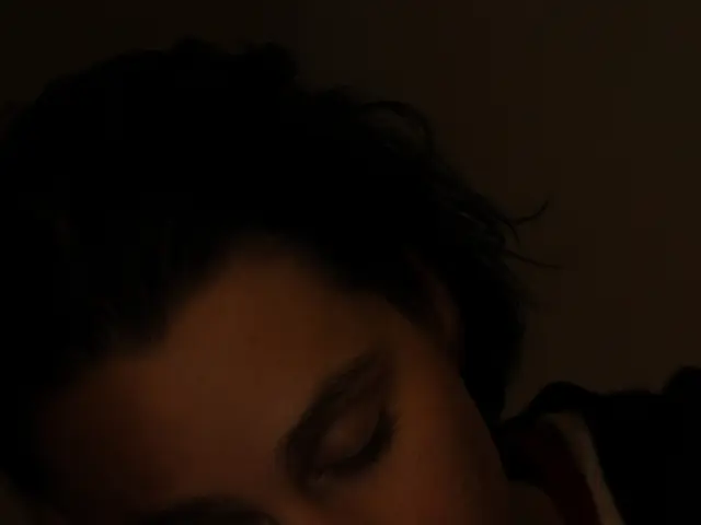 Sharing a Bed in Nigeria: Benefits, Drawbacks, and Precautions for Safe Co-Sleeping