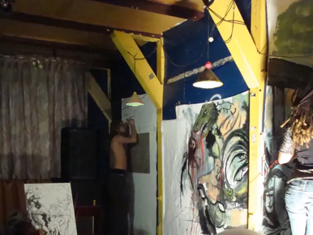 Early Morning Mystery trail discovered on neighborhood cars, capture of suspect on camera...