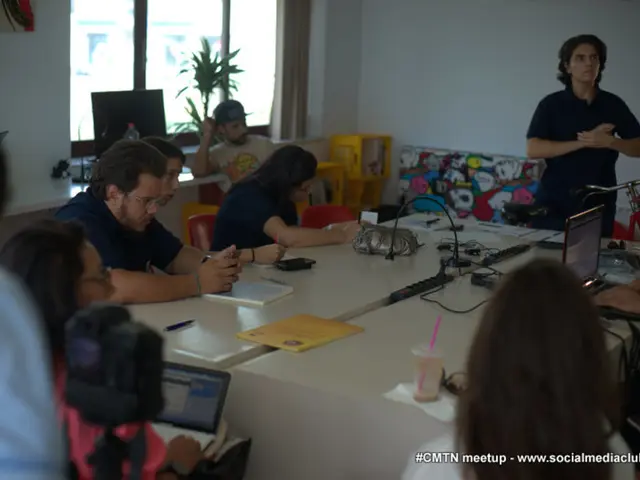 Home Office Wellbeing: Designing a Cozy and Efficient Work Area