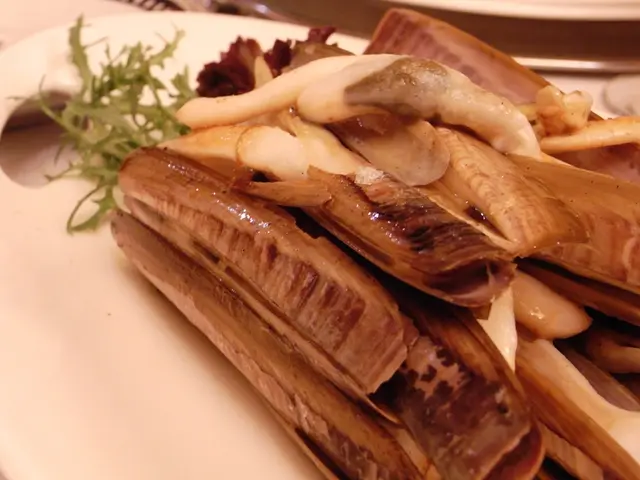 Crafting unique sibling-themed threads, Tonoto delivers humorously accurate representations of your...