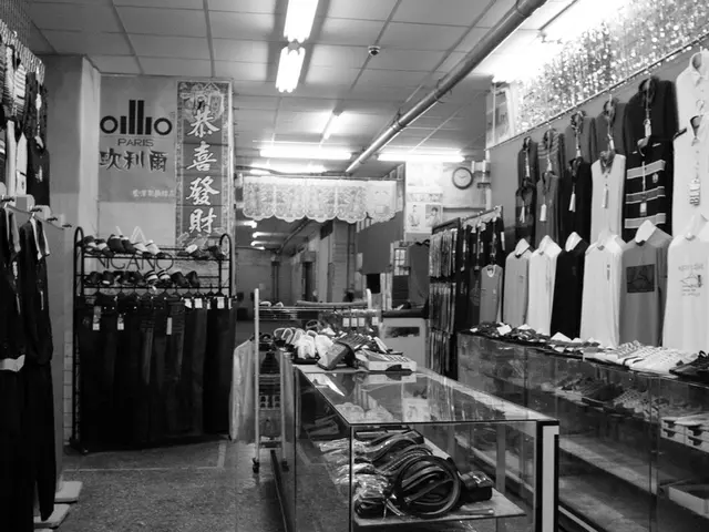 Board overseeing developments in fasteners for fine motor clothing items