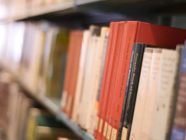 A standout collaboration ally, this decluttering wizard, proves priceless, recurring frequently,...