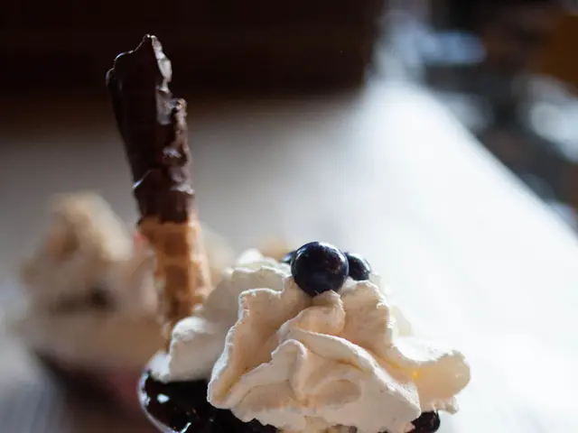 Making ice cream in a freezer bag: A convenient and simple approach for ice cream lovers.