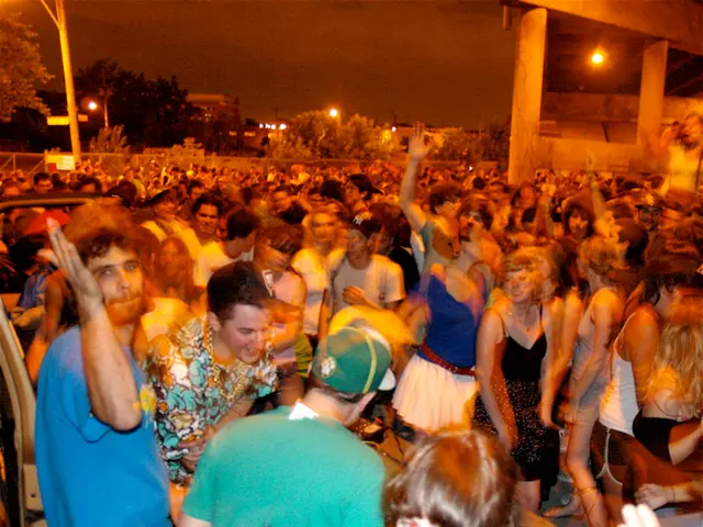 Charity Party Night Led by Renate: Supporting the Homeless Population in Berlin's Streets