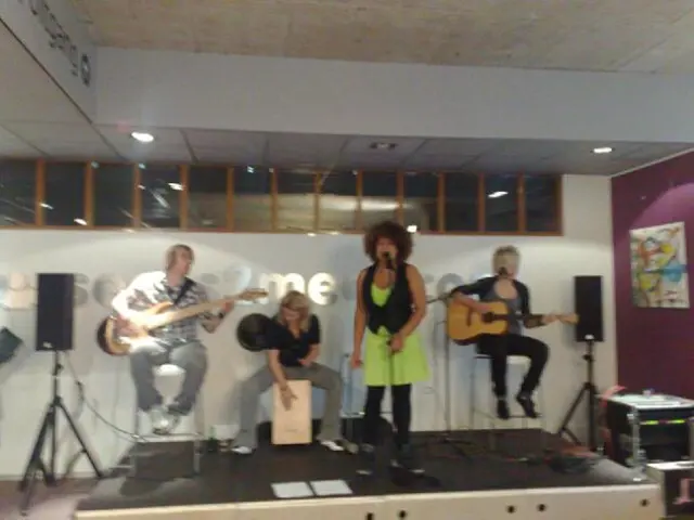 Sonic Delight Collides with Mood-Enhancing Atmosphere in Miami