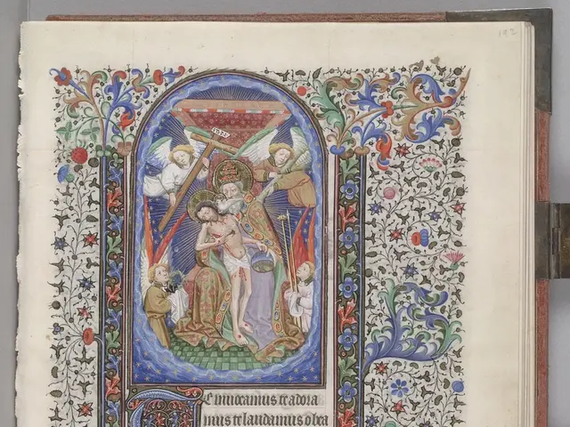 Artistic Professional Specializing in Visual Layout and Design